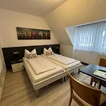 Aparthotel Gartenstadt 3*